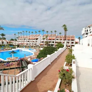 parque-santiago-ii-villa-2-by-tenerife-rental-and-sales.in-canary-islands.com/